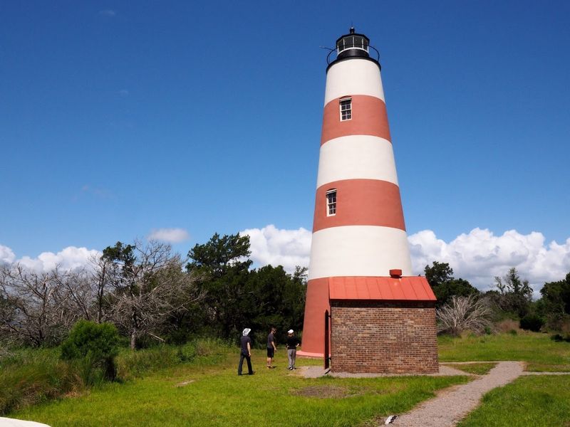Guided Tours That Make the Whole Island Make Sense