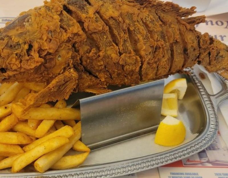 These North Carolina Restaurants Focus On The Basics And Deliver On Seafood - Decor Hint Brothers Seafood House