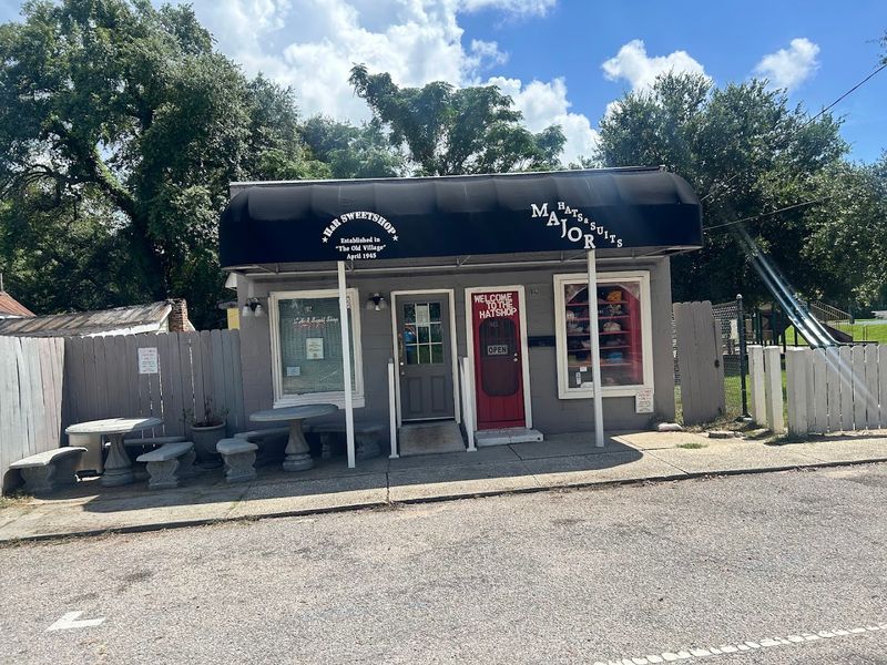 H&R Sweet Shop