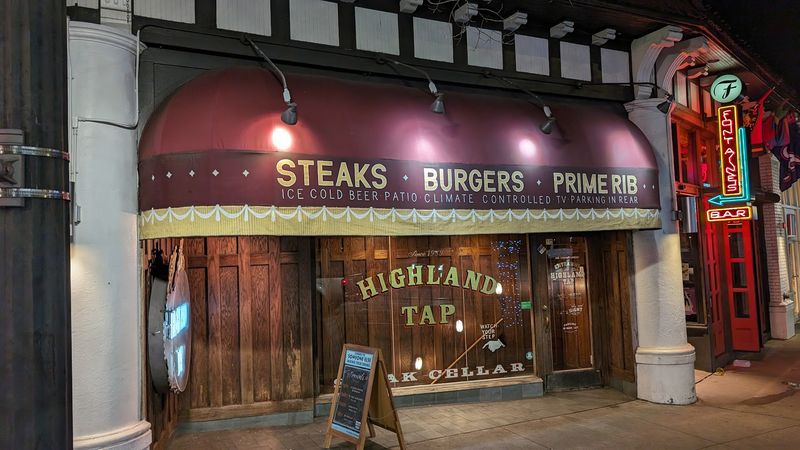 This One Historic Georgia Restaurant Has Prime Rib People Can't Stop Talking About - Decor Hint Live Music That Elevates the Evening