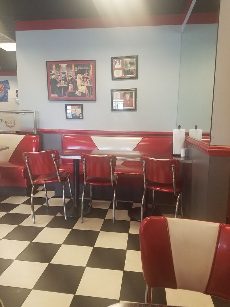 This North Carolina Drive-In Never Changed Its Famous Burger Recipe - Decor Hint Where Retro Meets Relaxation