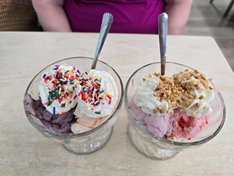 Non-Dairy And No-Sugar-Added Options For Everyone At The Table