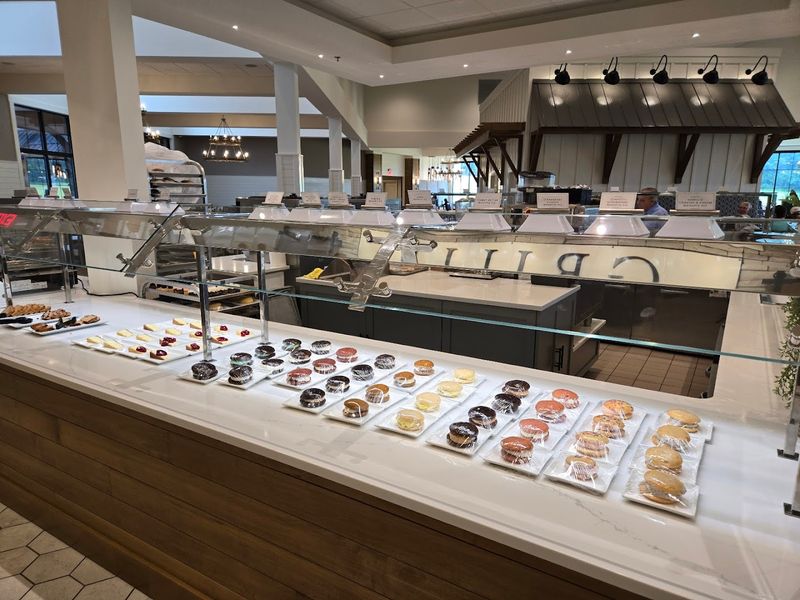 Hershey Farm Resort Grand Smorgasbord