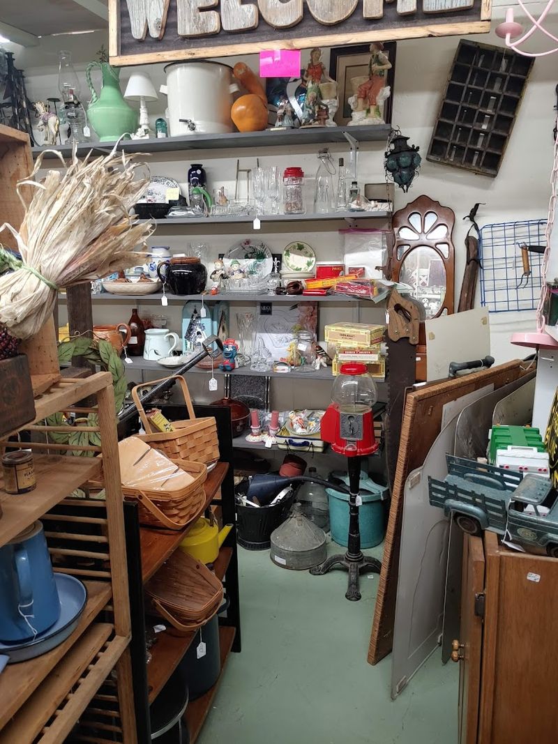 Supporting Local Dealers and the Byron Community