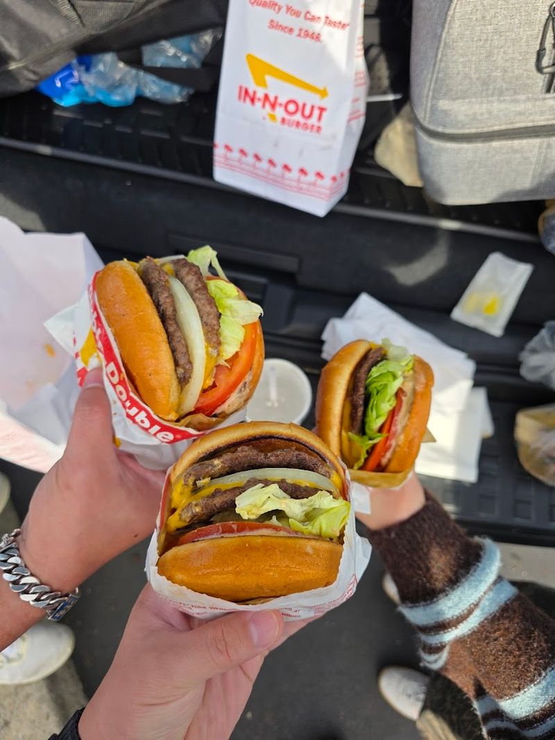 In-N-Out Secret Menu Items Oregon Fans Keep Ordering - Decor Hint 3x3 Burger