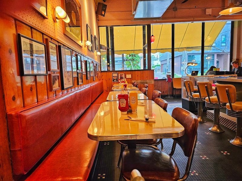 Hamburg Inn No. 2, Iowa City