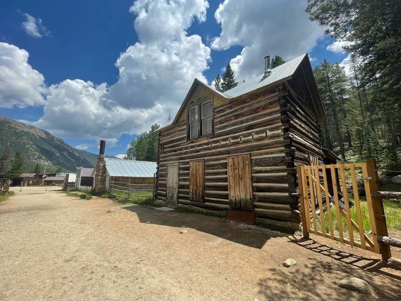 St. Elmo, Chalk Creek Canyon