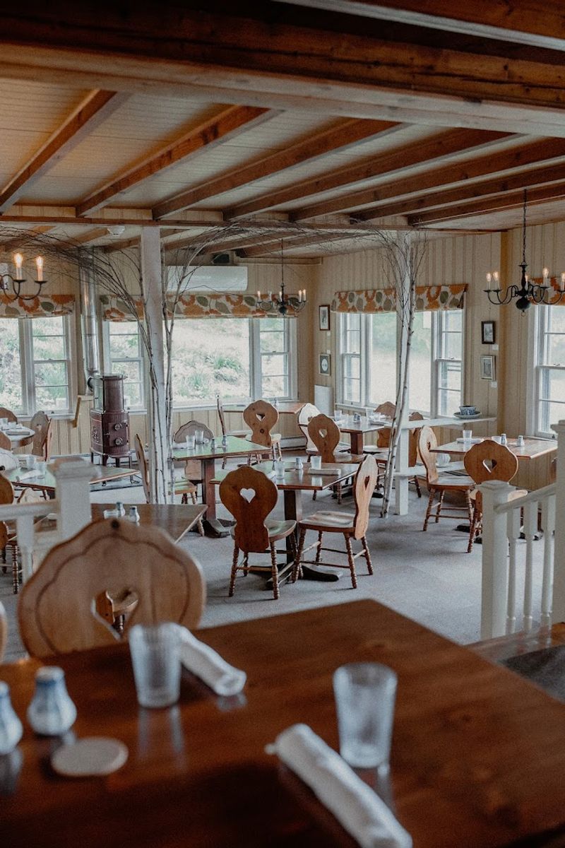 Snowvillage Inn