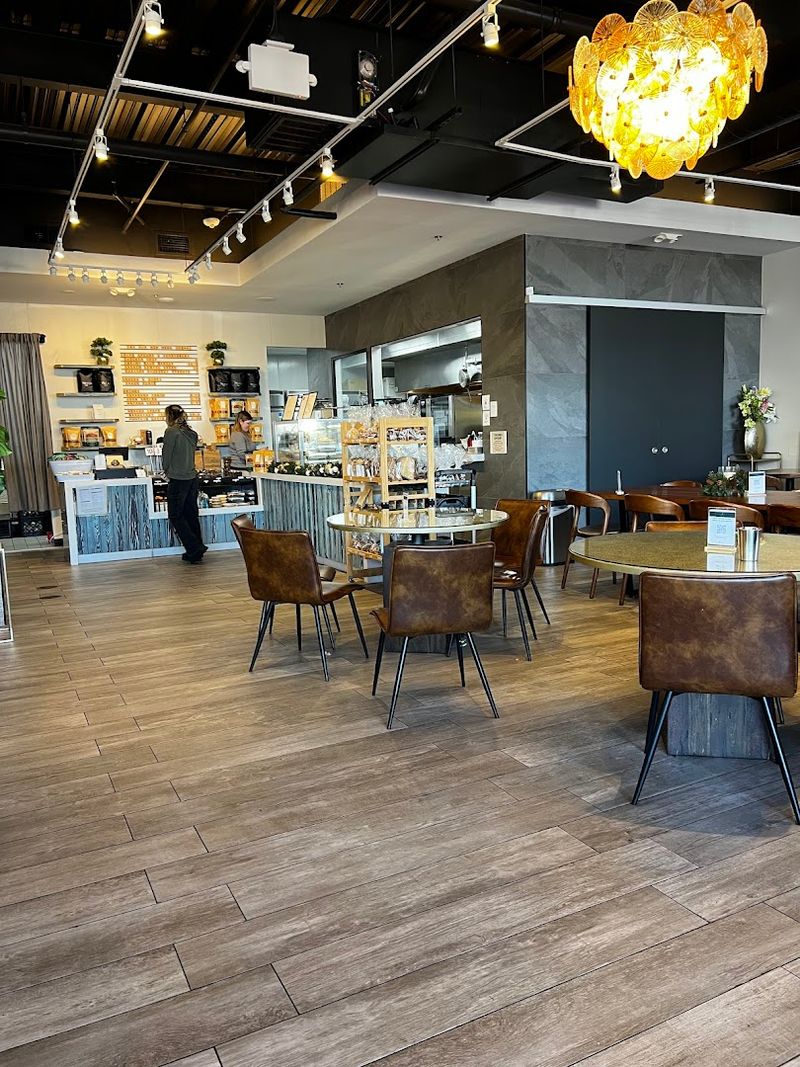 Leven Bakery & Cafe
