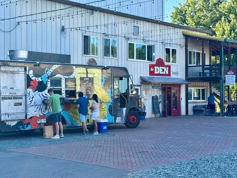 Saturday Morning Market On-Site