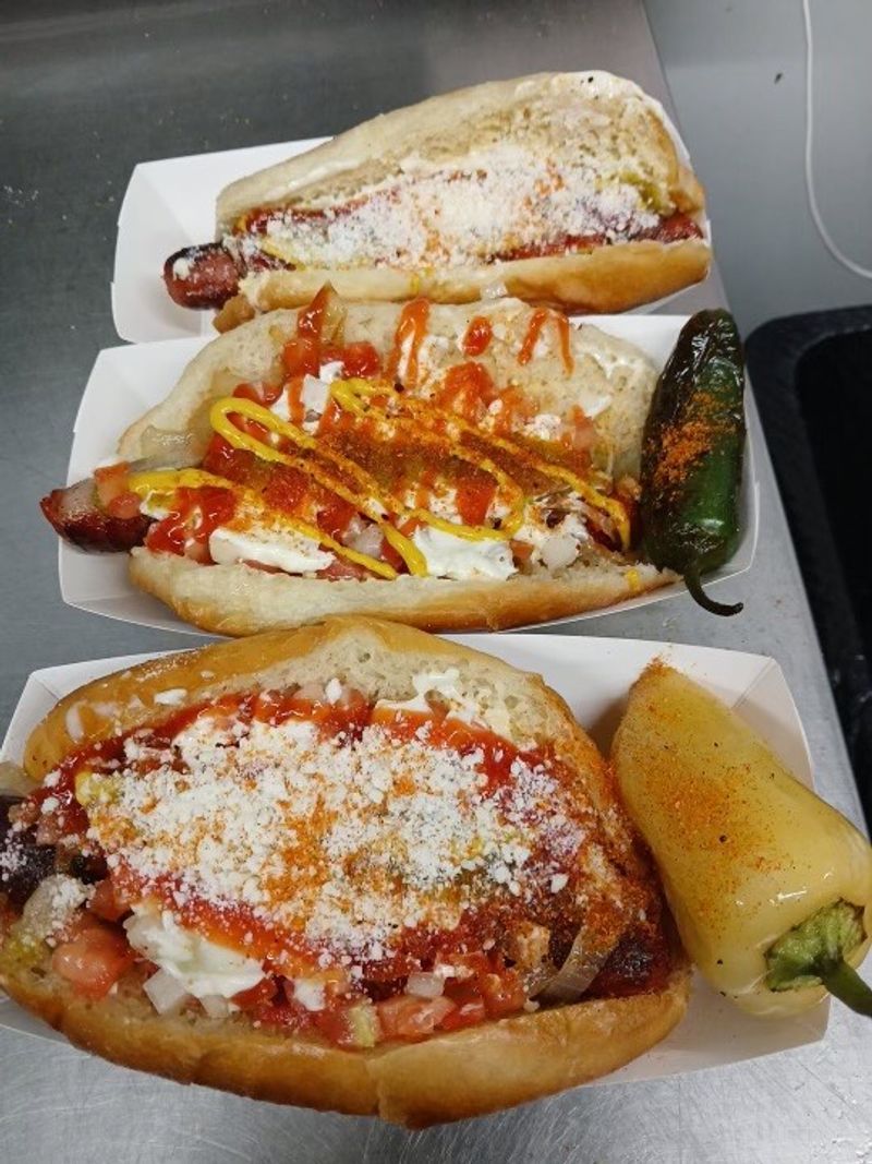 Leos Hotdog Stand