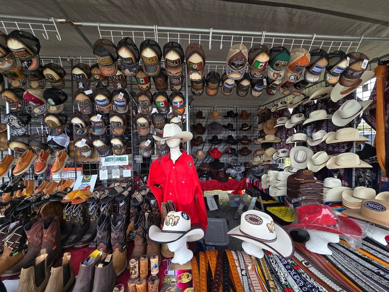 The Best Flea Market For Unique Finds And Vintage Goods