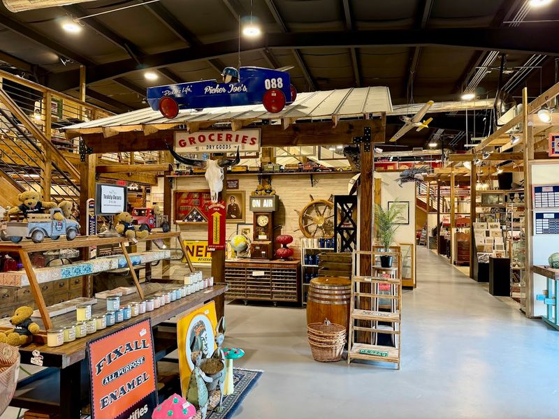 Spacious 10,000-Square-Foot Venue