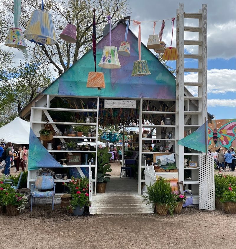 The Vendor Count Is Large Enough To Justify The Word Massive