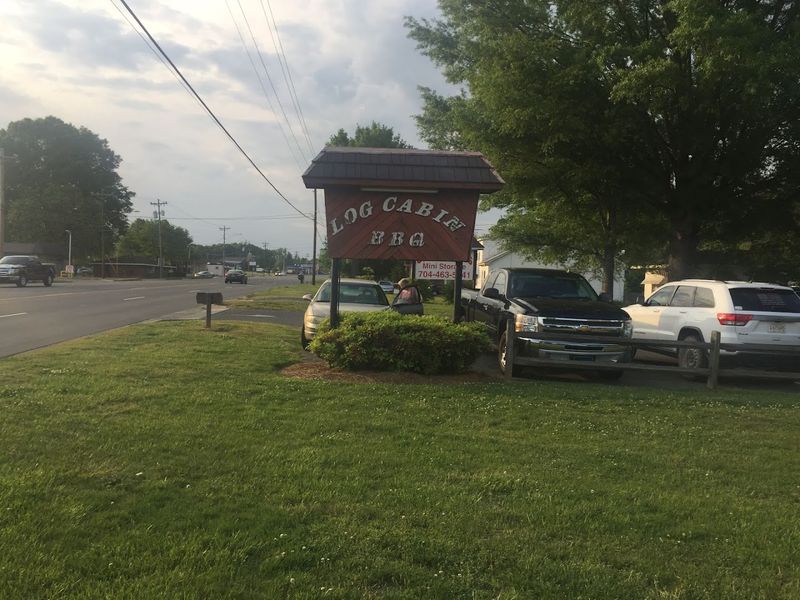 Log Cabin BBQ, North Carolina