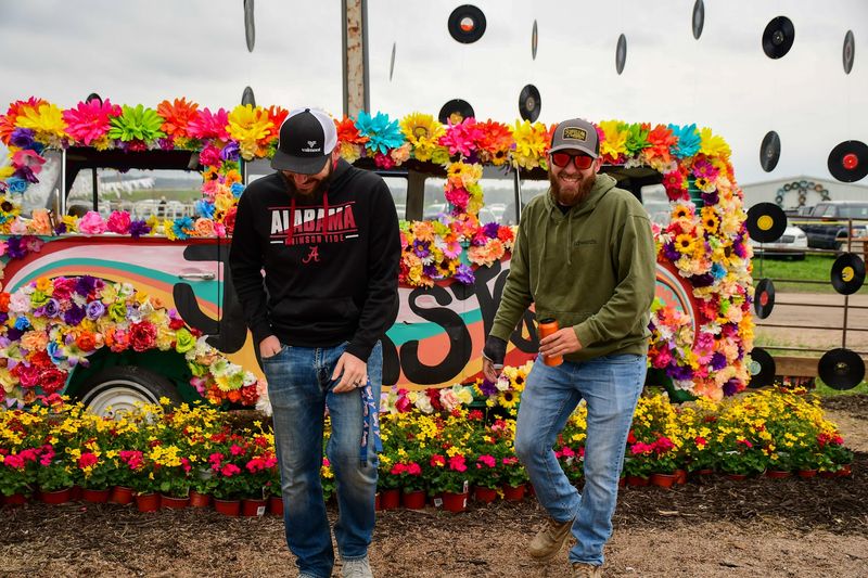 Live Music Helps Explain Why People Linger For Hours