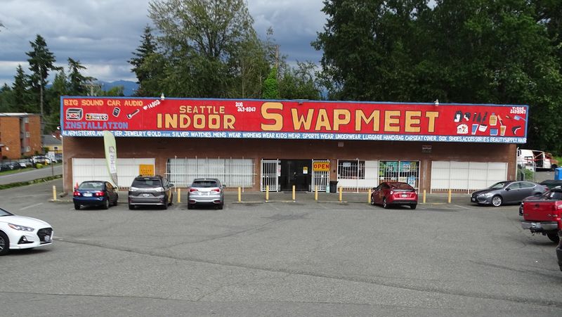 Seattle Indoor Swap Meet