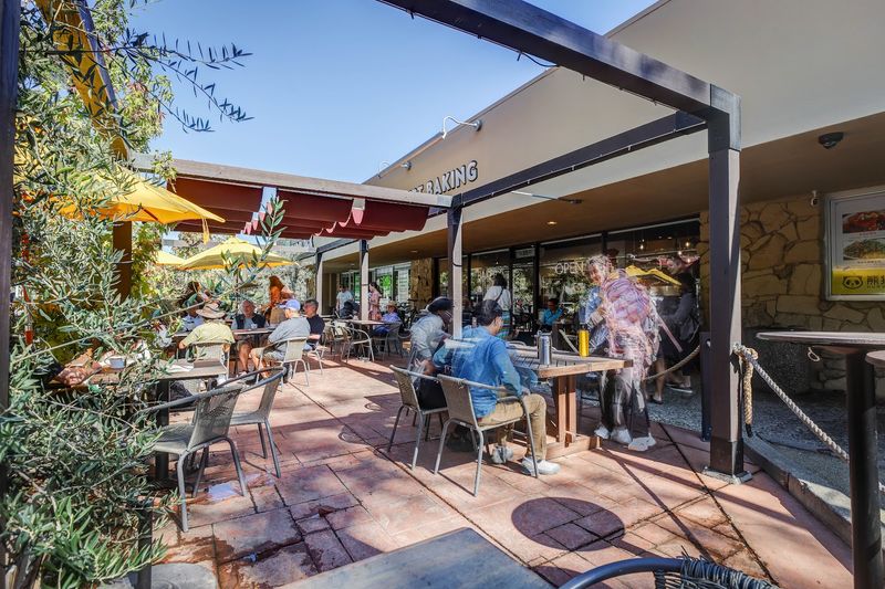 Upper Crust Baking Company, Davis