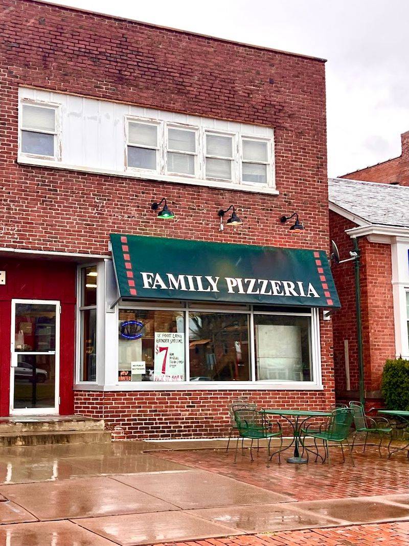 Family Pizzeria, Windsor