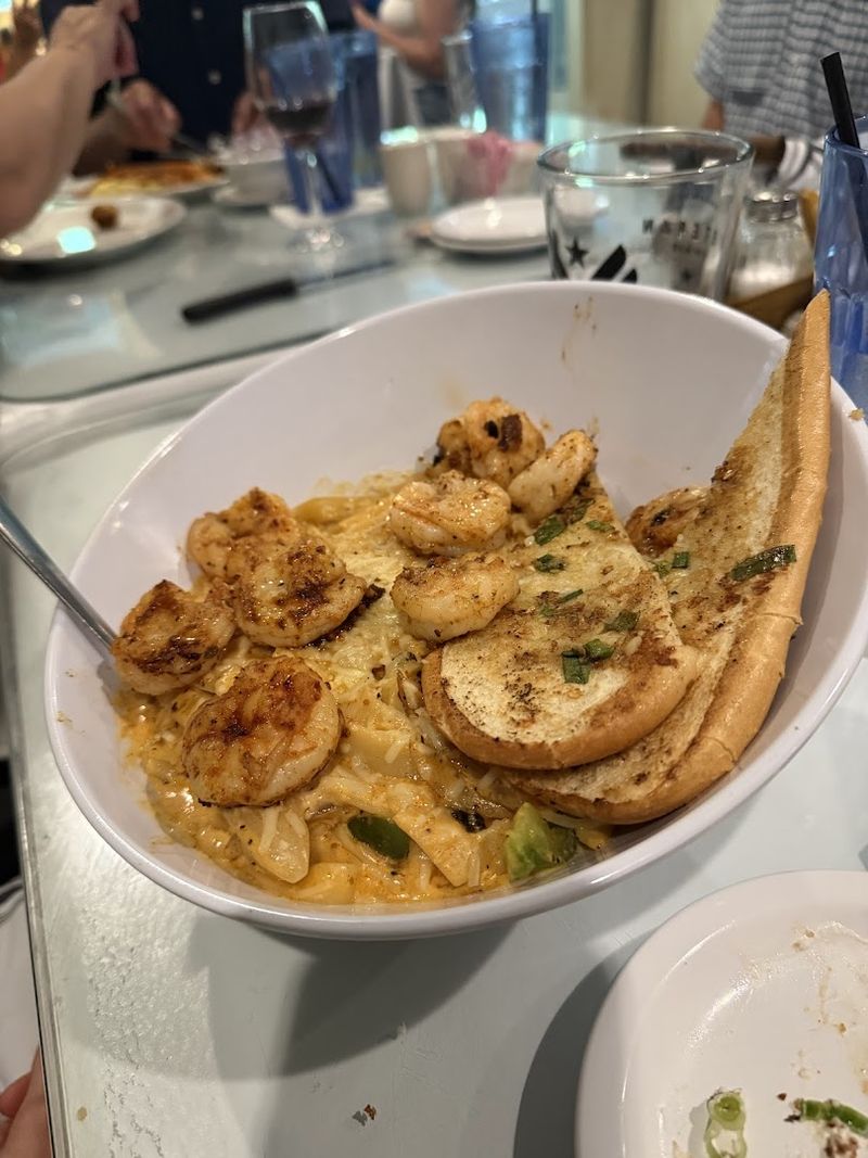 This Georgia Coastal Café Is A Must-Visit For Fish And Chips Fans - Decor Hint A Menu That Goes Well Beyond Seafood