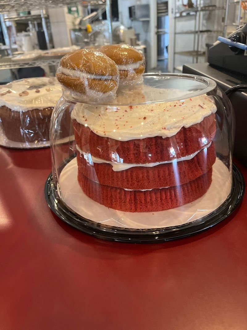 Perfectly Balanced Frosting That Melts Right In