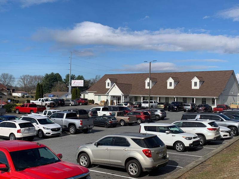 Perfect for Large Groups and Family Gatherings