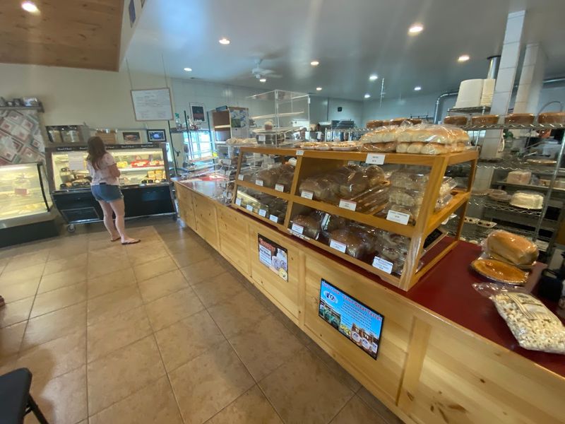 These Fresh Cinnamon Rolls In Georgia Keep People Coming Back - Decor Hint Strong Sense of Community