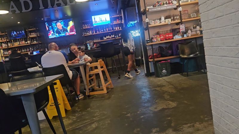 Full Bar Service to Complement Your Meal