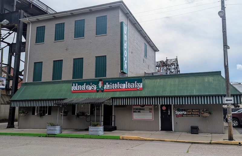 Undo's Famiglia Restaurant