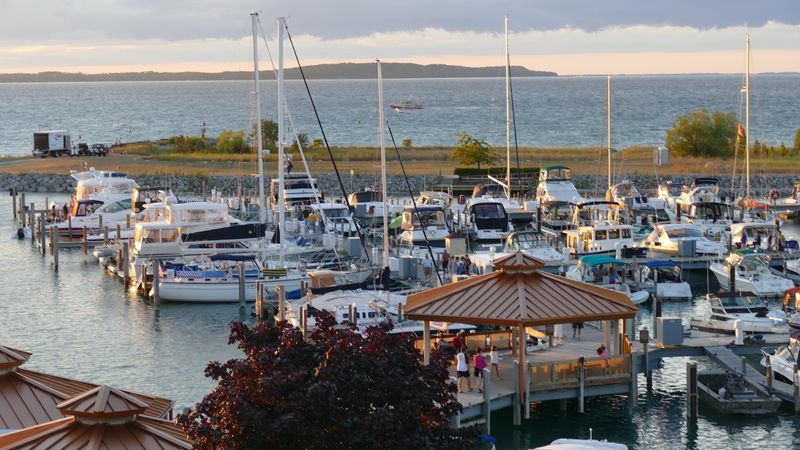 10 Beautiful Michigan Lakeside Towns To Visit This Summer - Decor Hint Elk Rapids