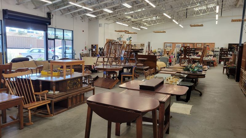 Last Chance Mercantile, Salinas