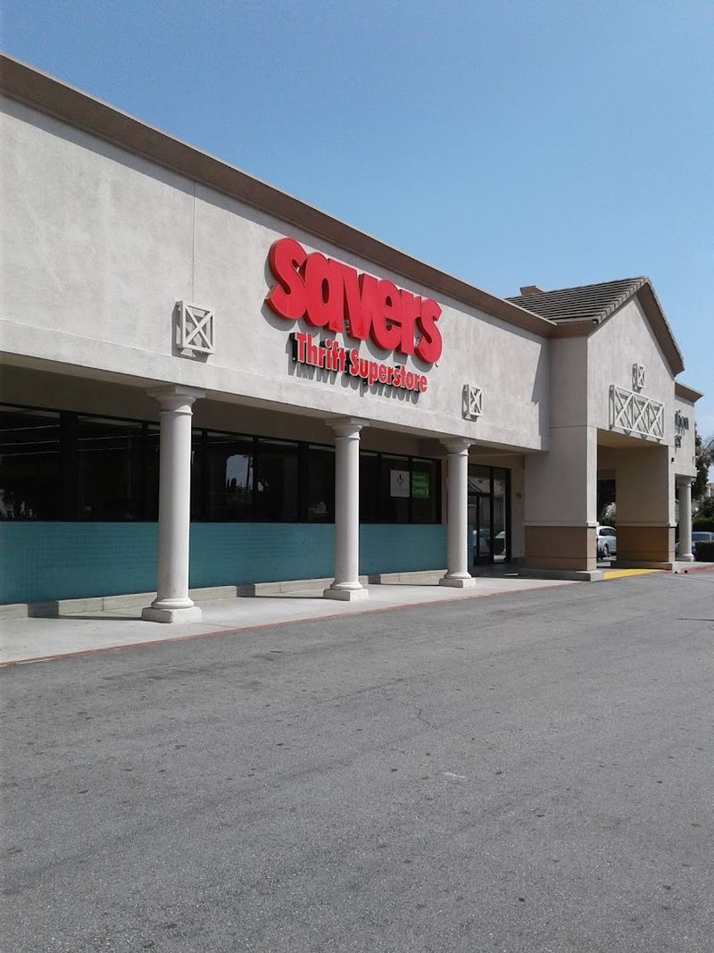 This Arcadia, California Thrift Store Adds Up To 10,000 New Items Daily And It's A Thrifter's Dream - Decor Hint Accessibility And Payment Options Make Shopping Easy For Everyone