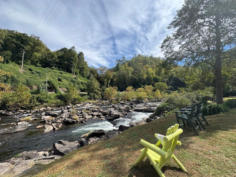 The Atmosphere That Feels Genuinely Earned