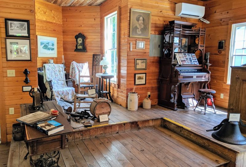 A Thriving Arts Community in a Quiet Setting