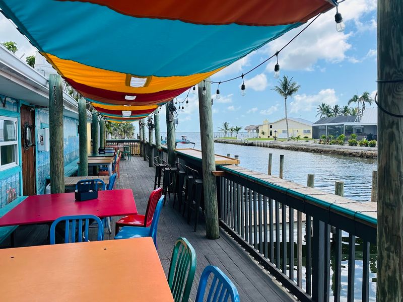 These Florida Waterfront Restaurants Turn Every Meal Into A Scenic Experience - Decor Hint The Waterfront Restaurant & Marina