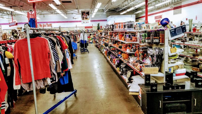 Red Racks DAV Thrift Store 