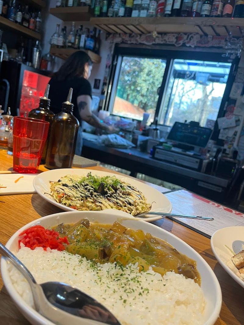Late-Night Dining Until 1 AM