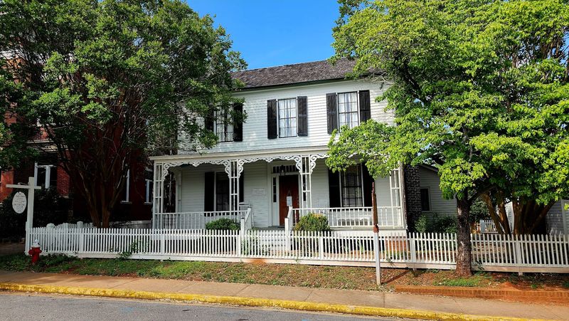 Rogers House and Rose Cottage