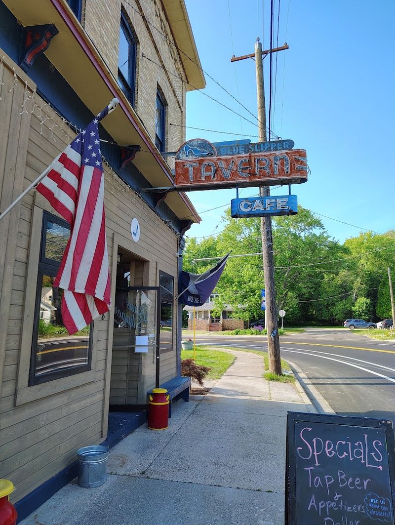 Blue Slipper Tavern 