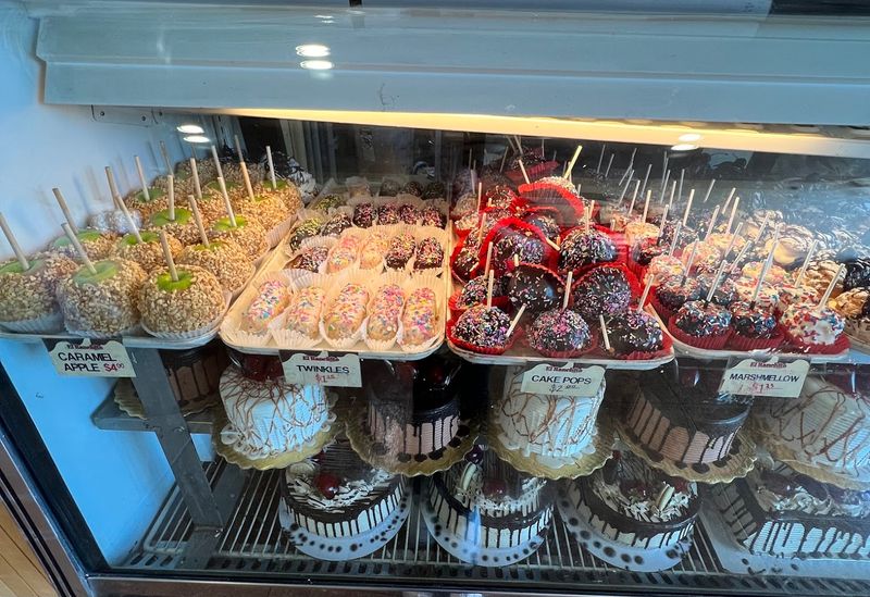 The Tamales At This Legendary Bakery In California Are Out-Of-This-World Delicious - Decor Hint Sweet Drinks and Celebratory Cakes Worth Knowing About