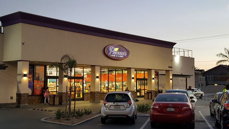 Pioneer Cash & Carry, Artesia