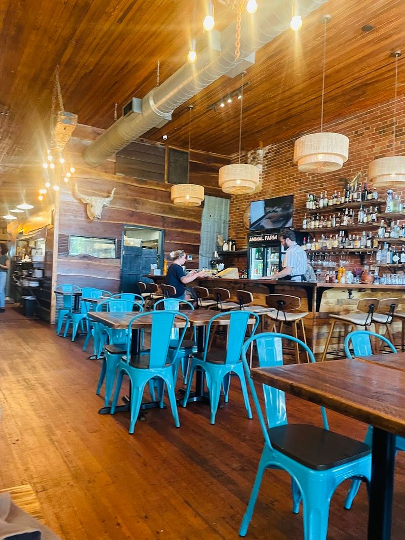 It Fits Georgia's Warm Dining Culture