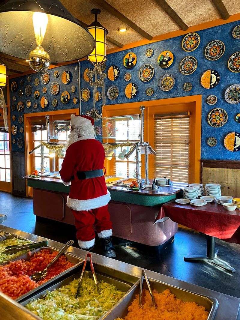 El Tenampa Mexican Grill and Cantina