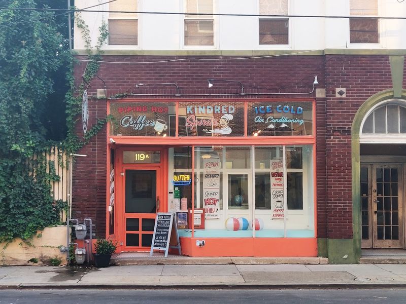 The Fan Neighborhood Makes The Perfect Backdrop