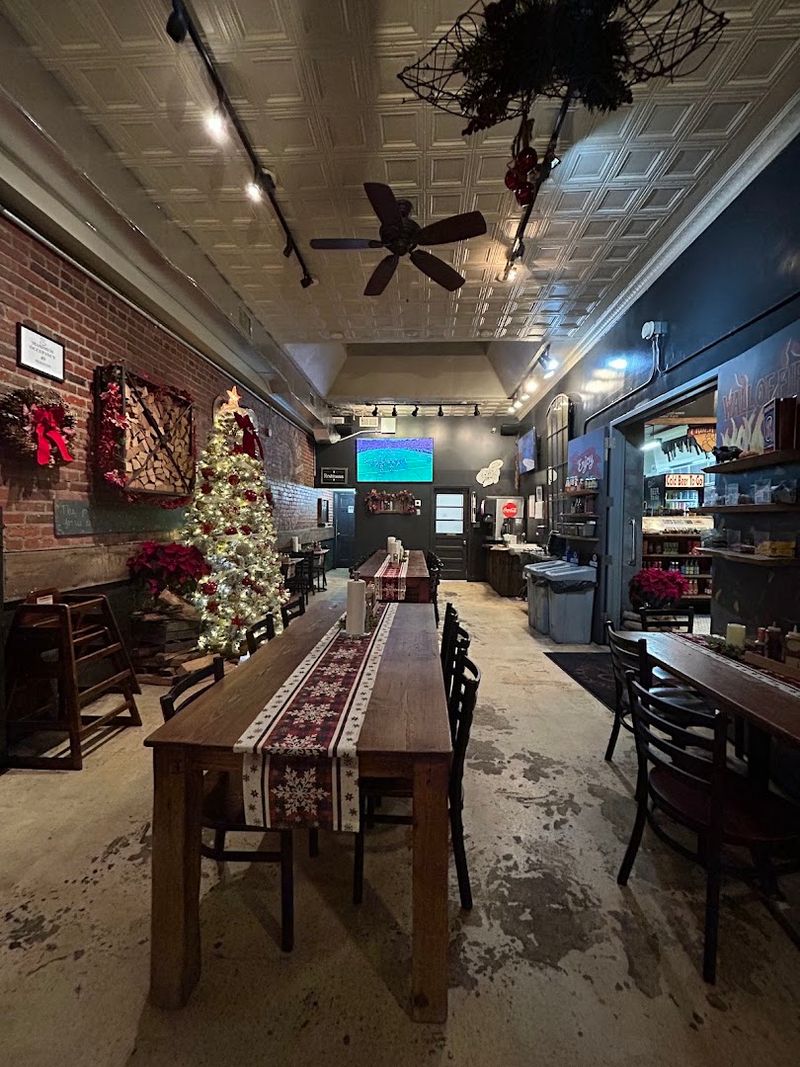 15 Oversized And Delicious Washington DC's Best Pork Sandwich Spots Loved By Locals - Decor Hint Rocklands Barbeque And Grilling Company