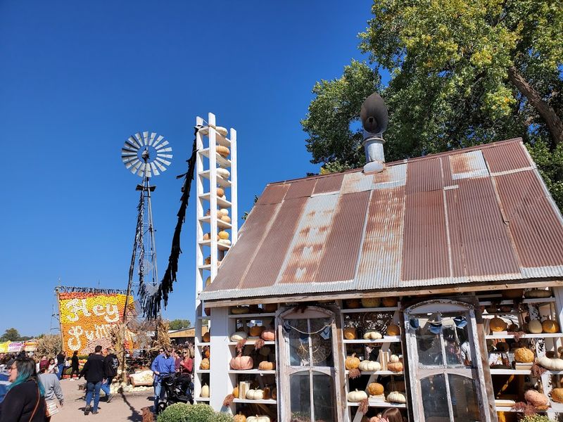 Two Spring Weekends Make It Feel Like A Full Seasonal Ritual