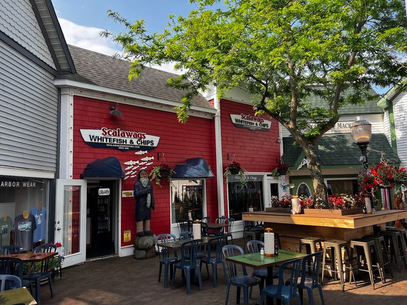 Scalawags Whitefish & Chips 