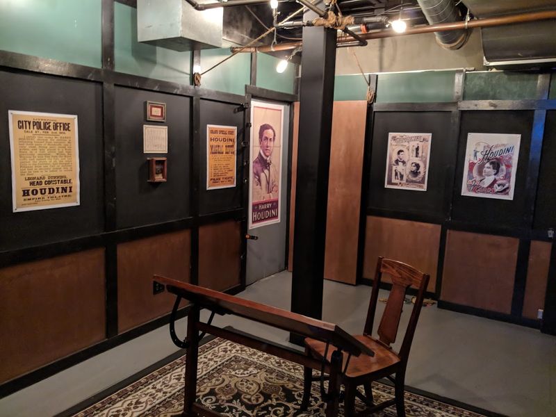 You Can Step Inside One Of California's Most Cinematic Escape Rooms Set Inside A Historic Palace - Decor Hint Rooms Are Built To Accommodate Groups Of Four To Eight Players
