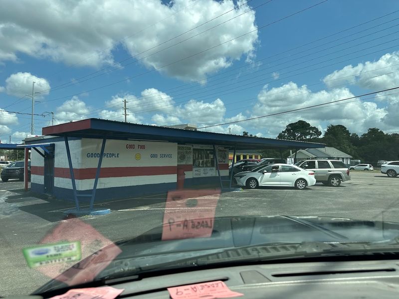 These 10 North Carolina Hot Dog Stands Still Serve Secret Chili Slaw Recipes From The Fifties - Decor Hint Merritt's Burger House