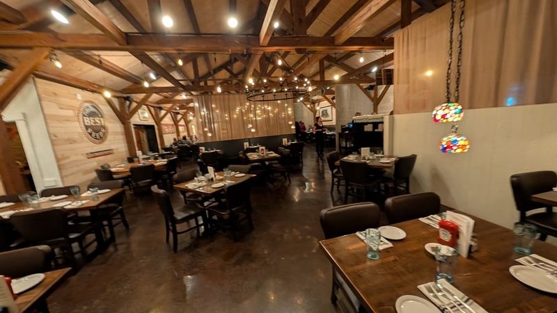 12 Hidden Missouri Restaurants That Locals Love And Tourists Miss - Decor Hint Pear Tree Kitchen & Bar, Macon